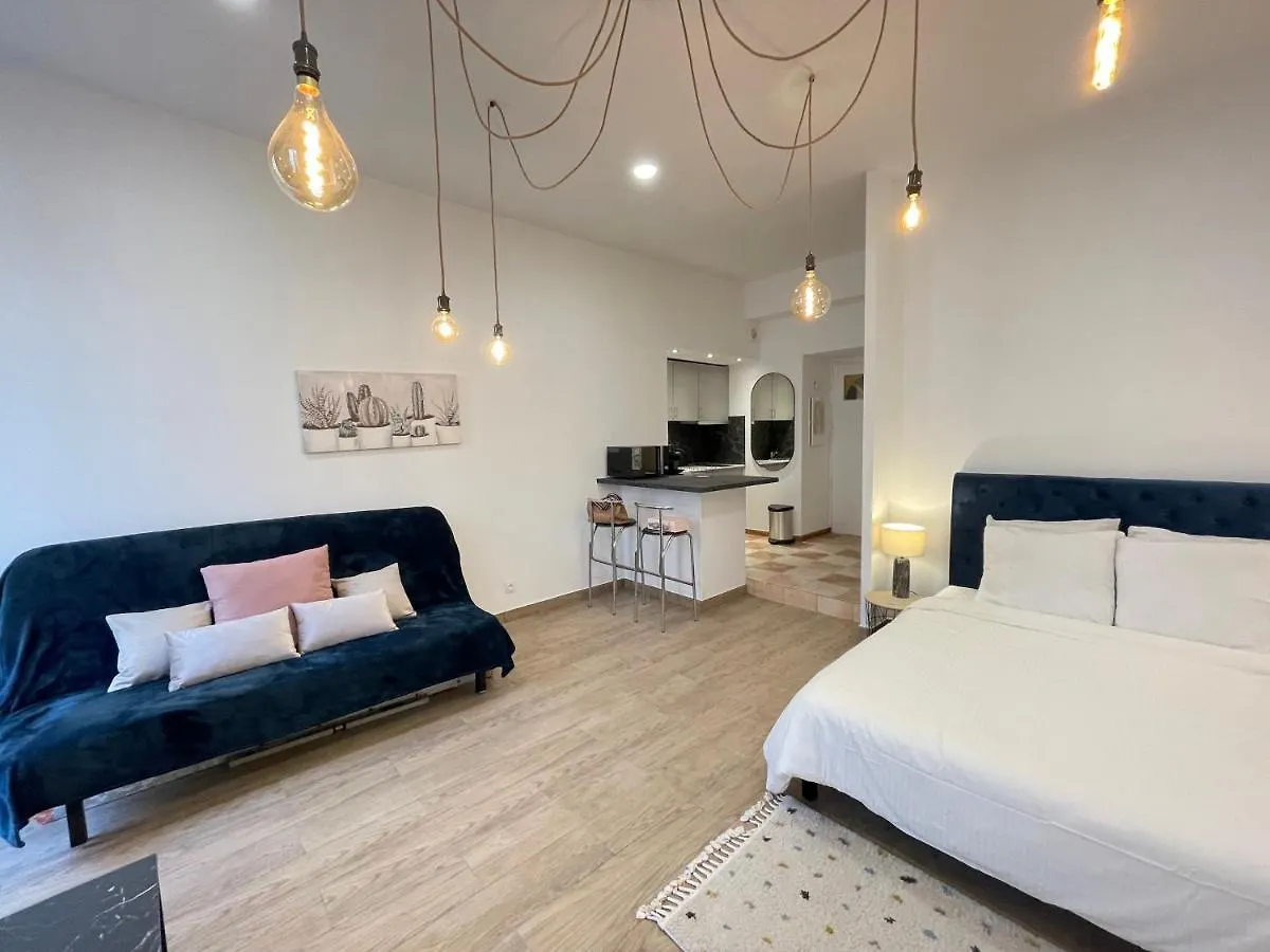 Nice Renting - 2 Massena - Luxury Loft - Balcony Massena Square View - Aircon Апартаменты